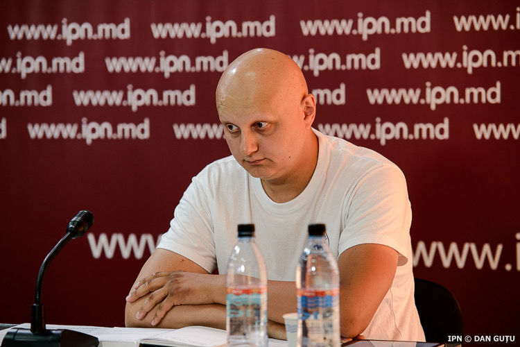 "Демократия – дома": С телефоном можно разоблачать коррупционные схемы.