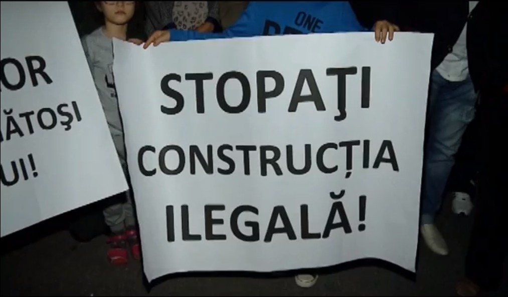 Жители столичного сектора Рышкановка протестуют против строительства торгового центра.