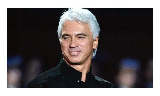 Дмитрий Хворостовский отменяет концерты из-за опухоли мозга.