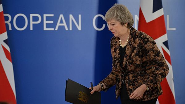 Британские парламентарии во вторник вечером отвергли предложенное премьером Терезой Мэй соглашение по Brexit.