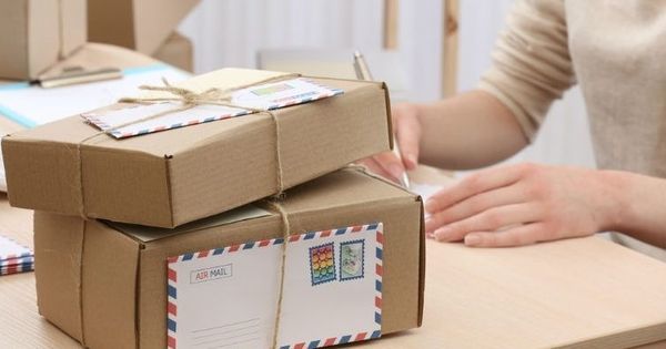 Furnizorii de servicii poștale vor putea emite monede electronice