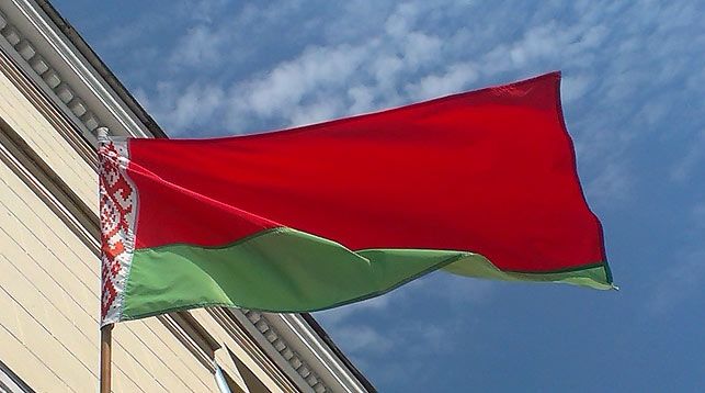 Учительницу музыки в Белоруссии осудили за надругательство над гимном.
