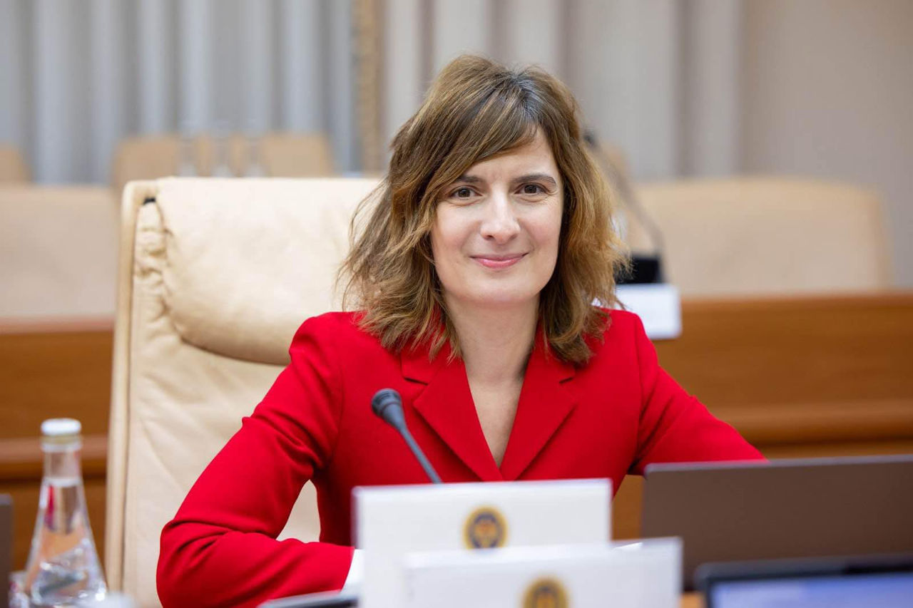 Corina Ajder a devenit consiliera lui Recean.