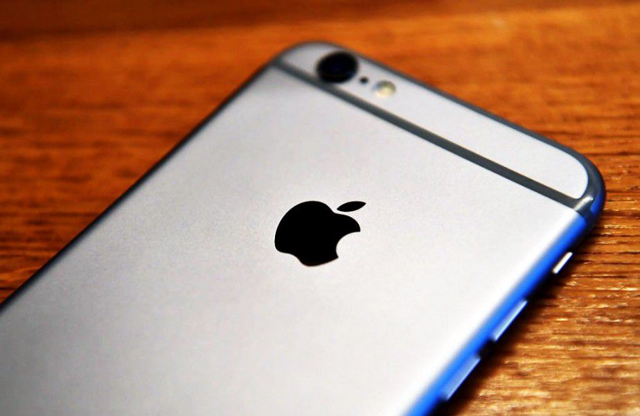 Apple lansează astăzi iPhone 7, în plină perioadă de scandal la Samsung.