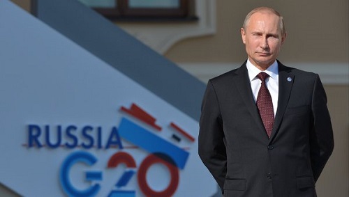 Micul pachet cadou oferit de preşedintele rus Vladimir Putin fiecăruia dintre liderii G20 includea un stick USB şi un încărcător de telefon mobil.