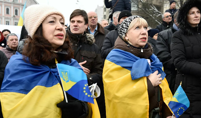 Более 60% украинцев поддержали вступление страны в Евросоюз.