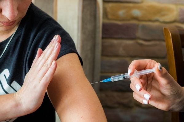 Специалисты обеспокоены нежеланием молодежи вакцинироваться.