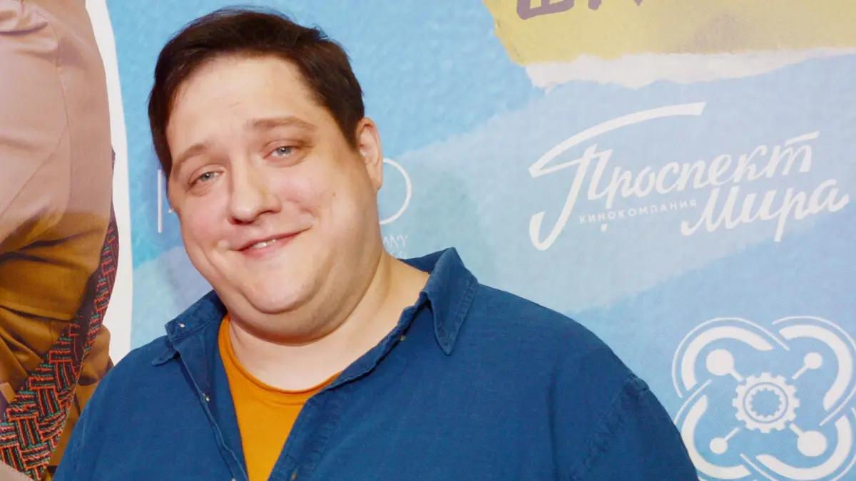 Умер российский актер Роман Попов.