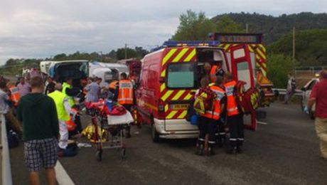 13 pasageri din autocarul morţii au ajuns acasă. Foto: stiri.tvr.ro