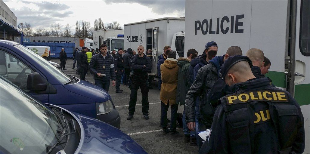 Полиция в 2019 году задержала 5677 иностранцев, находившихся в Чехии нелегально.