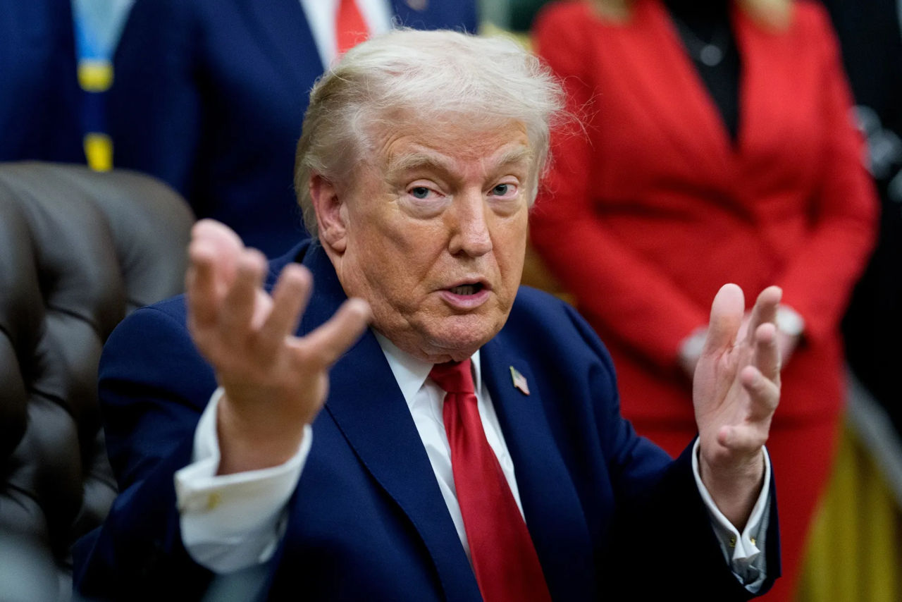 Трамп требует от Гарварда выплаты компенсации в $1 млрд.