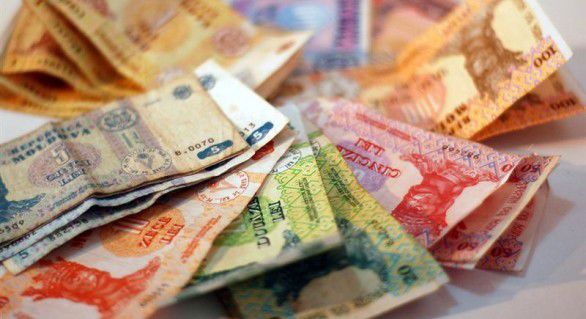 Leul moldovenesc își continuă deprecierea abruptă din ultima săptămână, în special în raport cu moneda unică europeană.