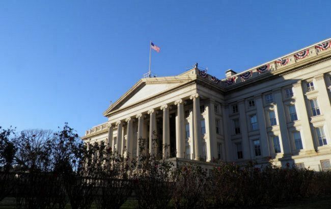 США не рекомендуют американцам ехать в Украину из-за угрозы вторжения России.