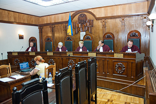 Судейский корпус призвал коллег из Конституционного суда (КС) поддержать интересы третьей власти.