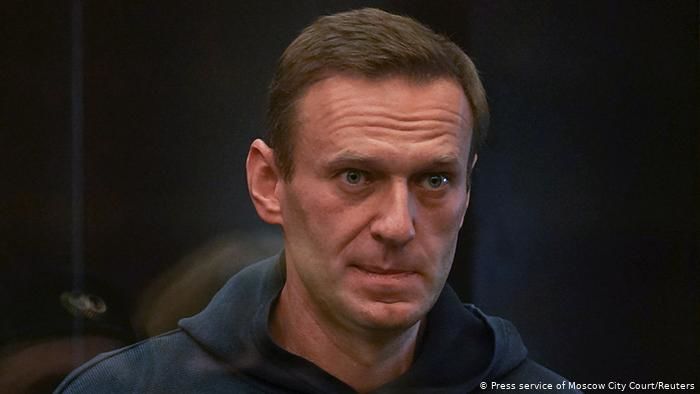 Навальный опубликовал первое обращение из СИЗО после замены условного срока на реальный.