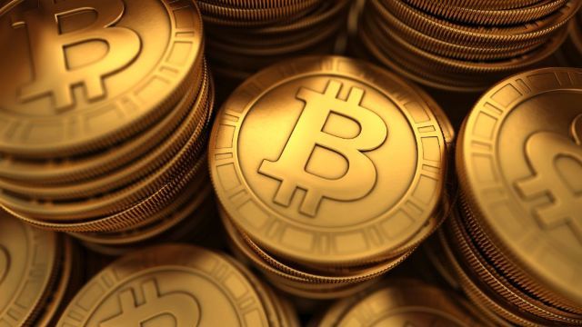 Nou record pentru Bitcoin: A depășit 12.000 de dolari