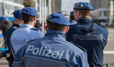 Şase adolescenţi au fost găsiţi morţi după o petrecere în grădină, în Germania. 