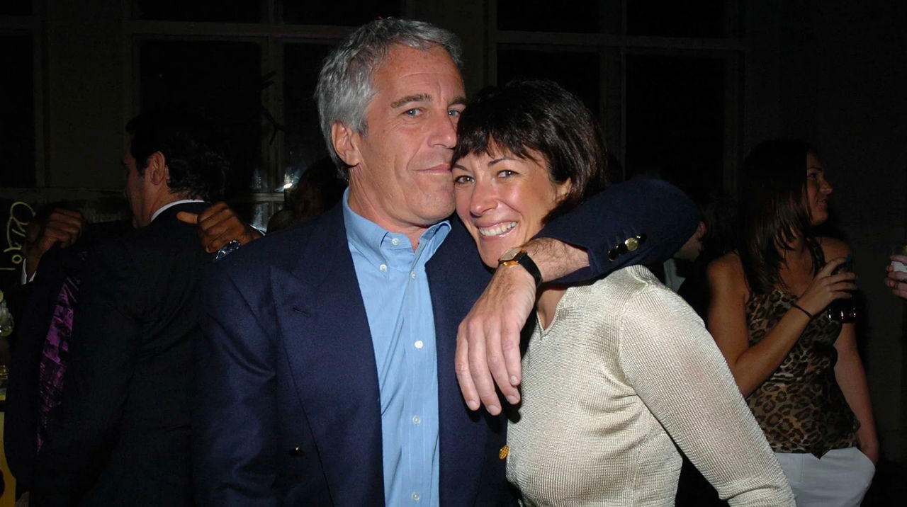 Complicele lui Jeffrey Epstein, transferat într-o închisoare cu regim mai lejer.