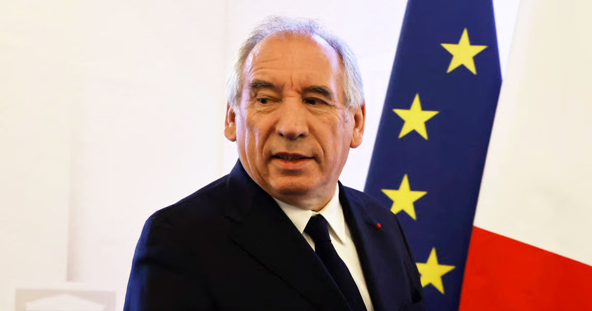 Premierul Franței inițiază un vot de încredere pe fondul problemelor bugetare.