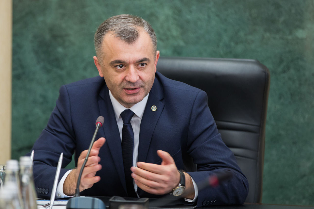 Правительство ждет новой программы с МВФ.