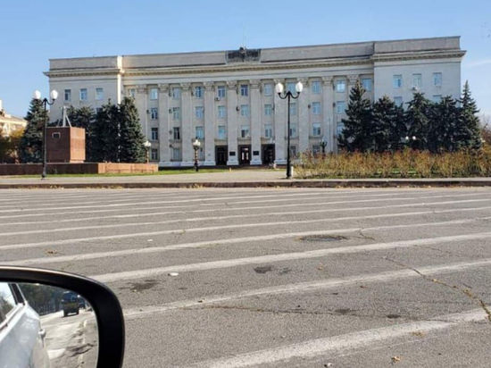 В Херсоне со здания администрации пропал флаг России.