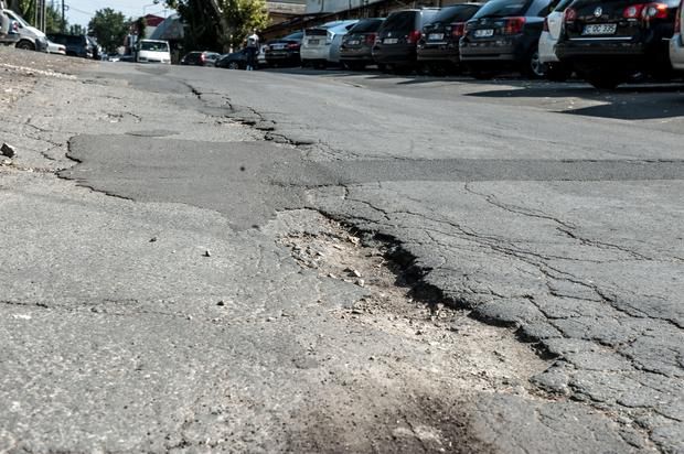 Străzi reabilitate în Capitală: 600 de drumuri de acces, reparate