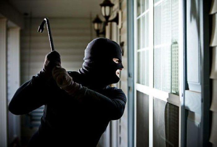 Jaf la un magazin de ceasuri din centrul Capitalei. Foto: nydailynews.com