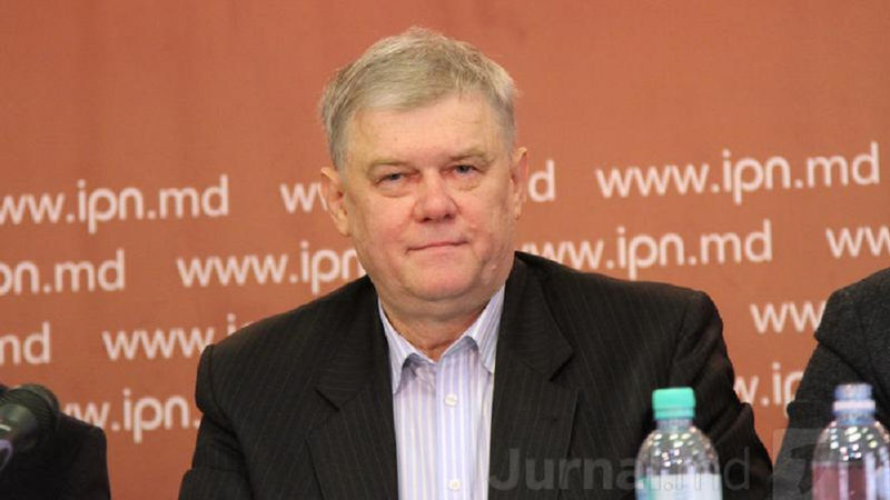 Павловский: Власти разговаривают с народом путем применения силы.