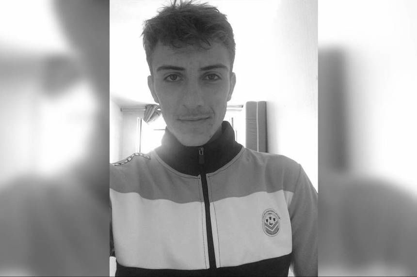 Al doilea caz în cinci zile: Un fotbalist a murit în somn în Franța