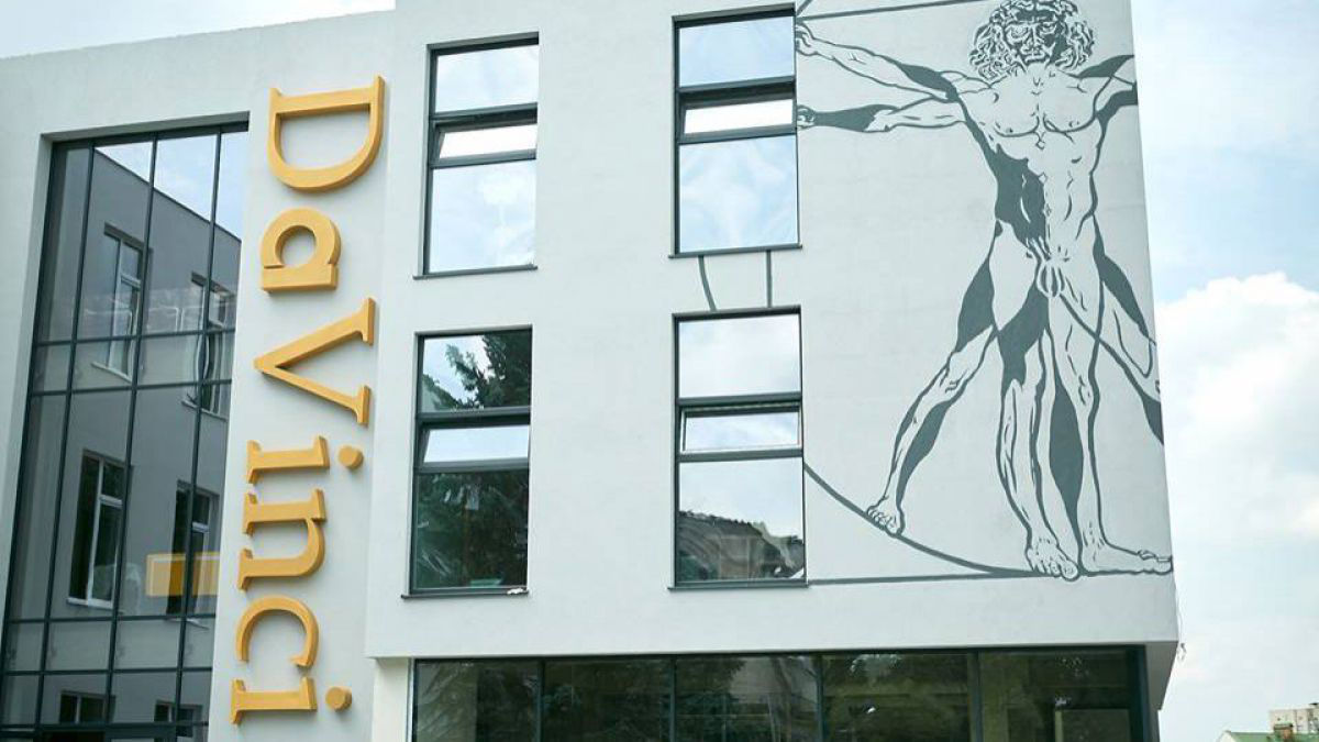 В лицее „Da Vinci” ответили на предполагаемую дискриминацию в доступе к образованию.