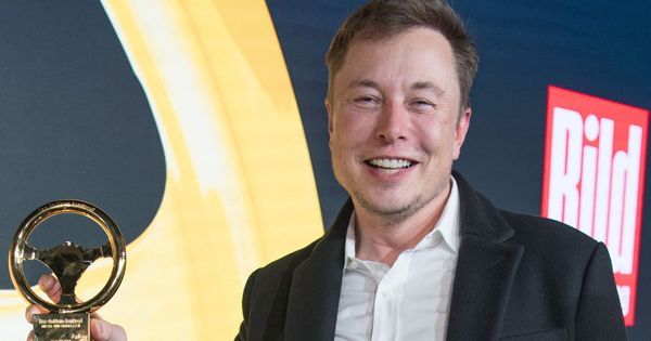 Elon Musk este la un pas de un bonus de 346 de milioane de dolari