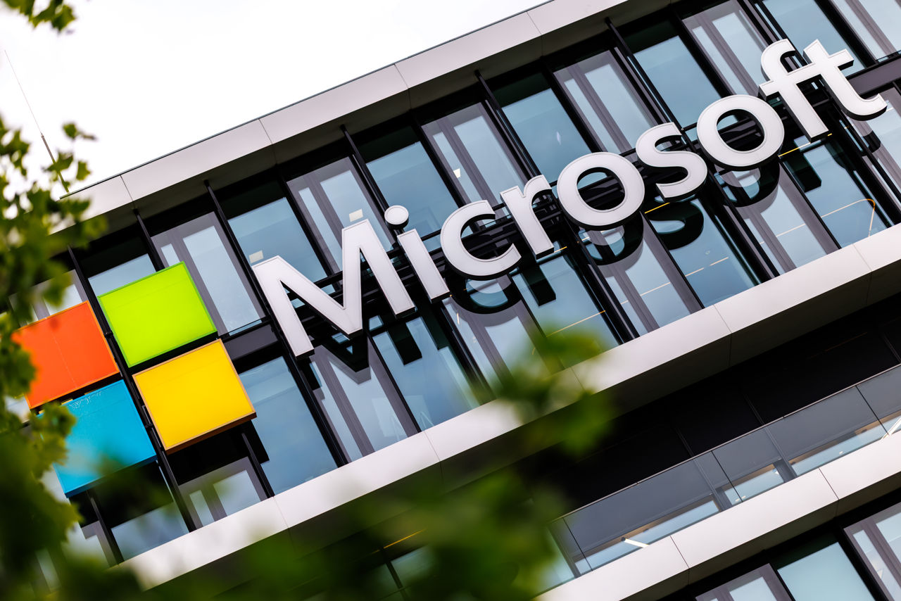 Microsoft запретили оформлять визы и ВНЖ для иностранных сотрудников.