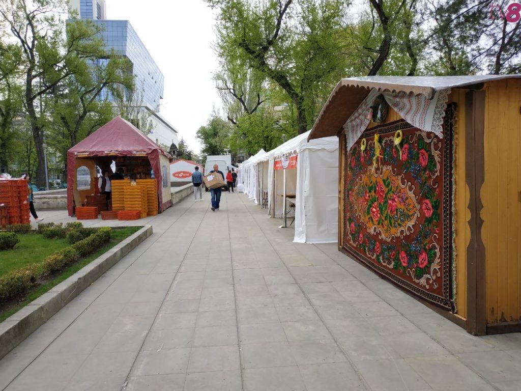 Сегодня в Кишиневе открываются Пасхальные ярмарки.