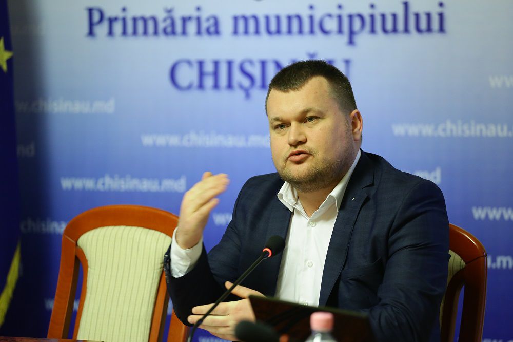 PL: Mandatul Silviei Radu, expirat odată cu demisia lui Chirtoacă. Foto: oficial.md