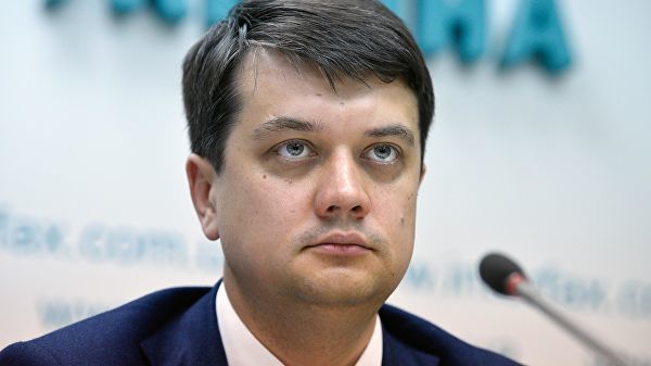 Глава украинской пропрезидентской партии "Слуга народа" Дмитрий Разумков.