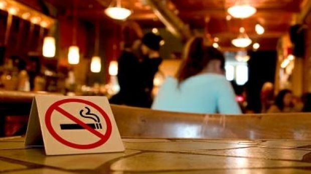 Austria: Legea care intezice fumatul în baruri ar putea fi anulată