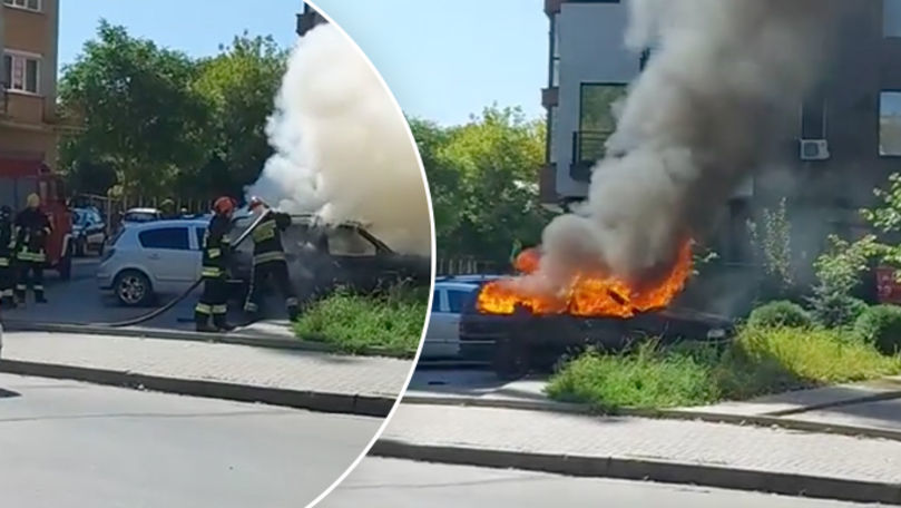В столице сгорел автомобиль.