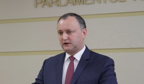 Dodon a participat la o vânătoare de mistreţi într-o pădure din Ştefan Vodă.
