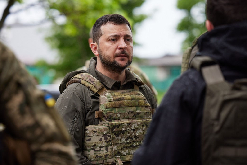 Зеленский потребовал проверить все бомбоубежища Украины.
