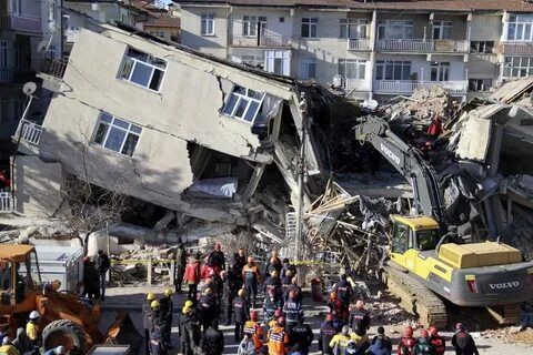 Число погибших при землетрясении в Турции выросло до 31.