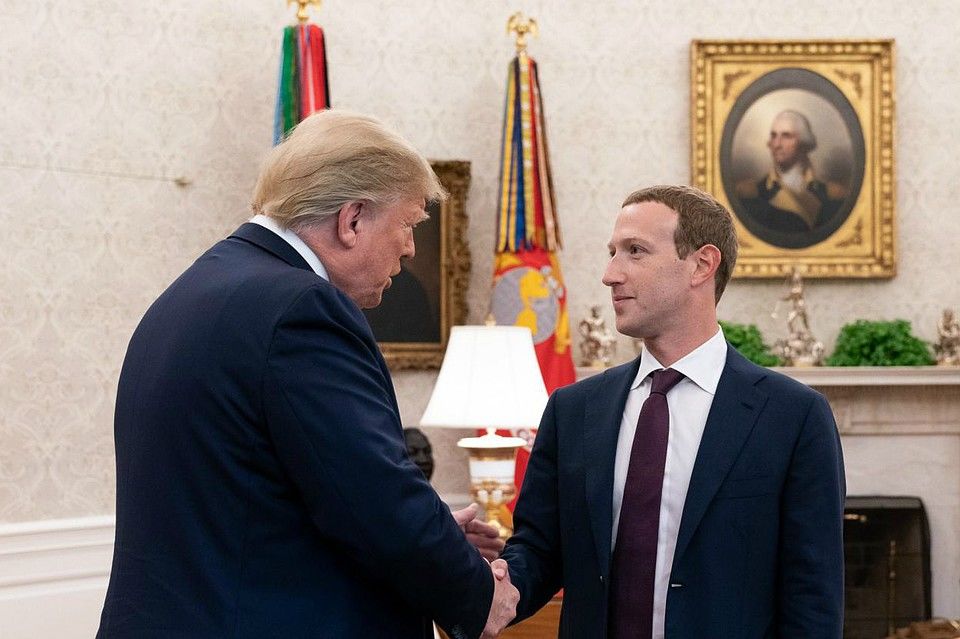 Сотрудники Facebook устроят забастовку из-за несогласия с Цукербергом.