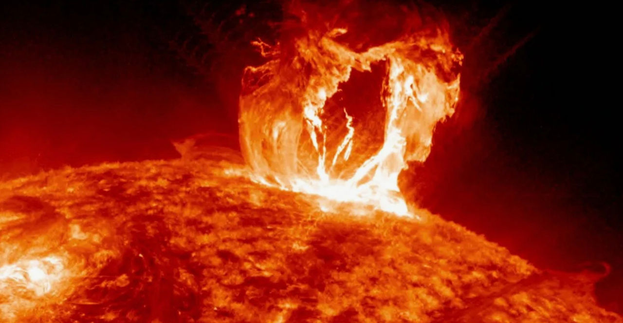 Următoarea furtună solară puternică ar putea arunca Pâmântul în întuneric deja în 2025.