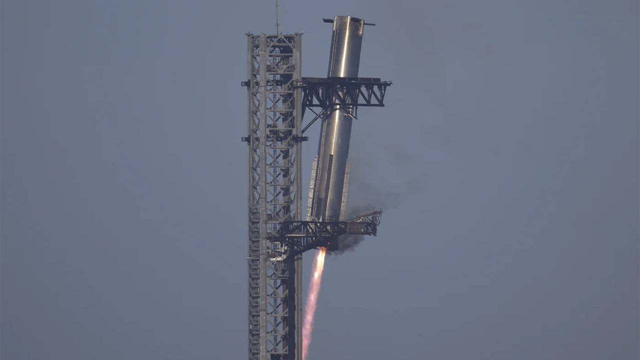 В США приостановили полеты ракет Starship компании SpaceX после неудачного старта.