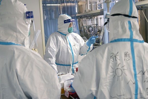 В Гонконге ученые разработали вакцину против коронавируса.