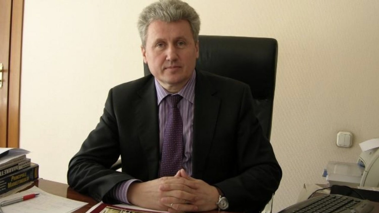 Ректор ASEM не знает, кого из педагогов задержали.