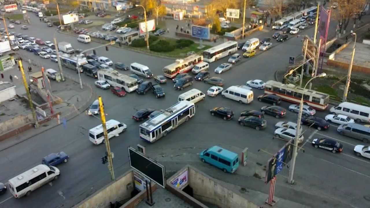 Водителей призывают по возможности избегать поездок по вышеуказанным улицам.