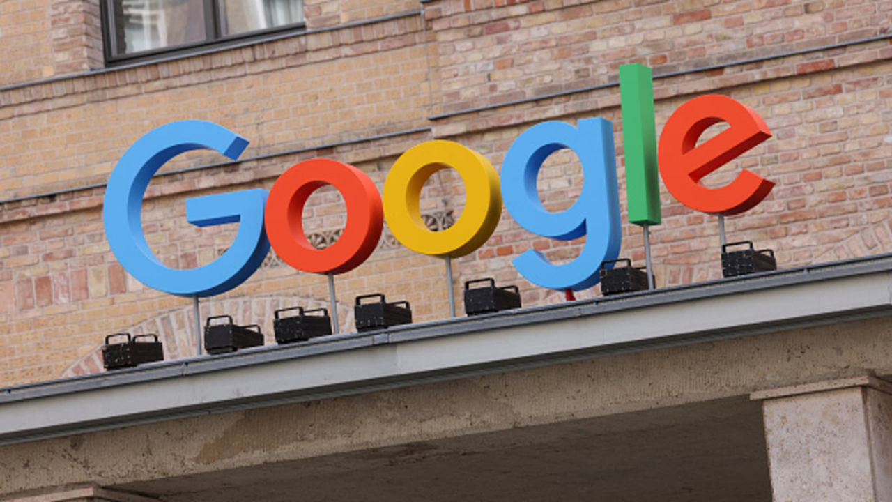 Распродажа акций Google: компания за ночь потеряла $157 миллионов.