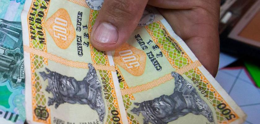 Bugetarii au salarii mai mari de la 1 ianuarie 2018. 