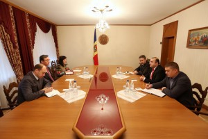 Potrivit Acordului de soluționare amiabilă a cererii Societății Române de Televiziune, semnat la 12 septembrie 2013.