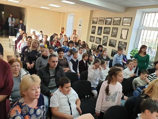 Примар Кишинева навестил воспитанников кишиневской вспомогательной школы № 6.